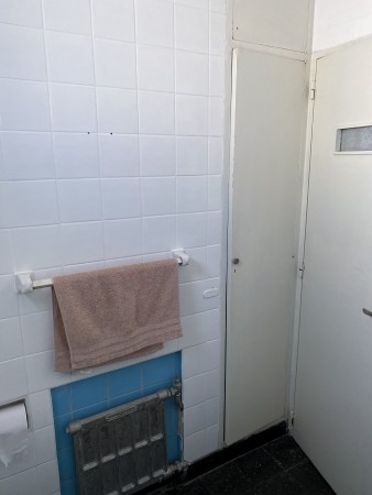 ¡Departamento de 2 Dormitorios + Habitacion de Servicio con Cochera en Venta - ¡A Solo U$D 80.000!