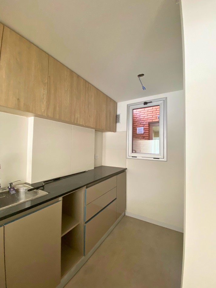 Venta | Departamento 1 Dormitorio con Enorme Patio Exclusivo con Parrillero | Ov Lagos 1269