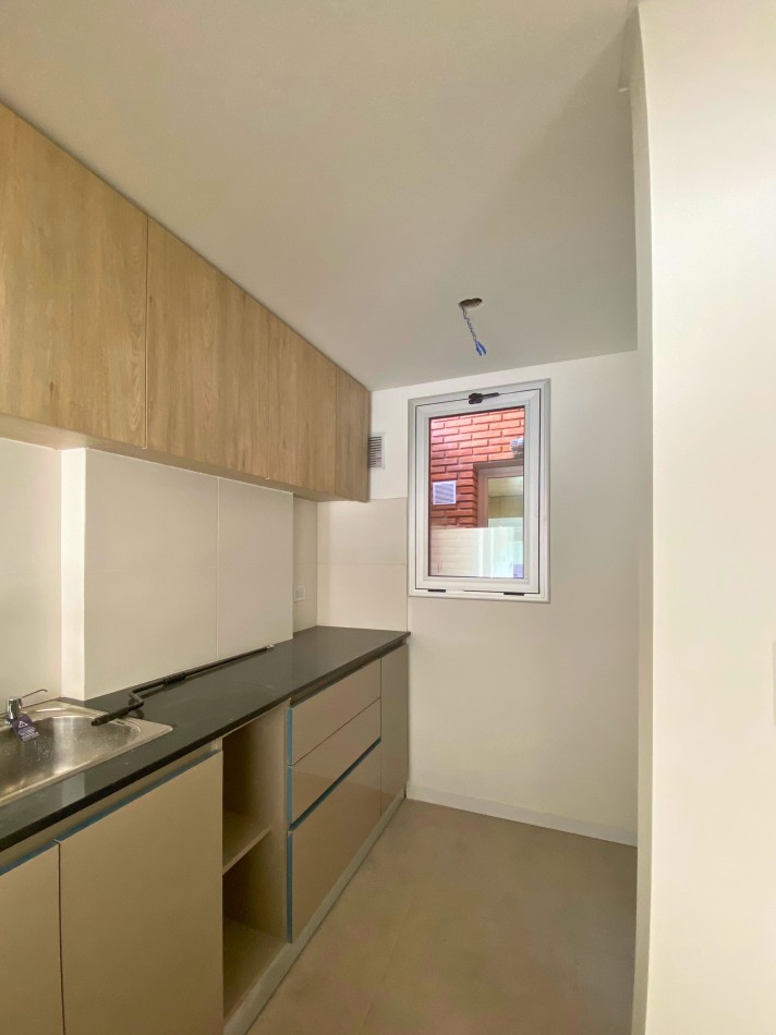 Venta | Departamento 1 Dormitorio con Enorme Patio Exclusivo con Parrillero | Ov Lagos 1269