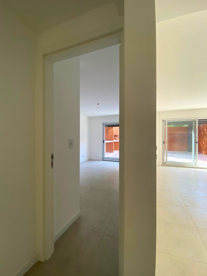 Venta | Departamento 1 Dormitorio con Enorme Patio Exclusivo con Parrillero | Ov Lagos 1269