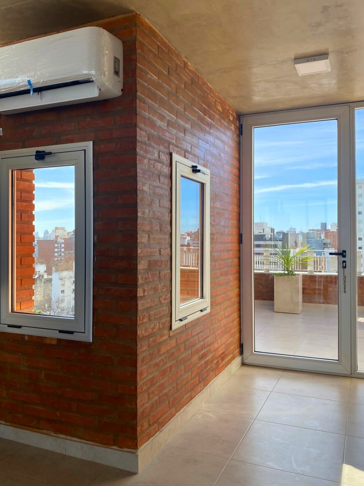 Venta | Departamento 1 Dormitorio con Enorme Patio Exclusivo con Parrillero | Ov Lagos 1269