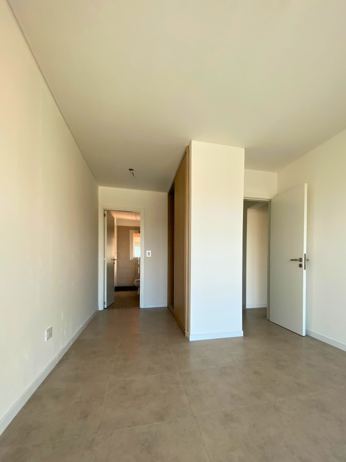 Venta | Semipiso 2 Dormitorios con Terraza y Parrillero | Ov Lagos 1261