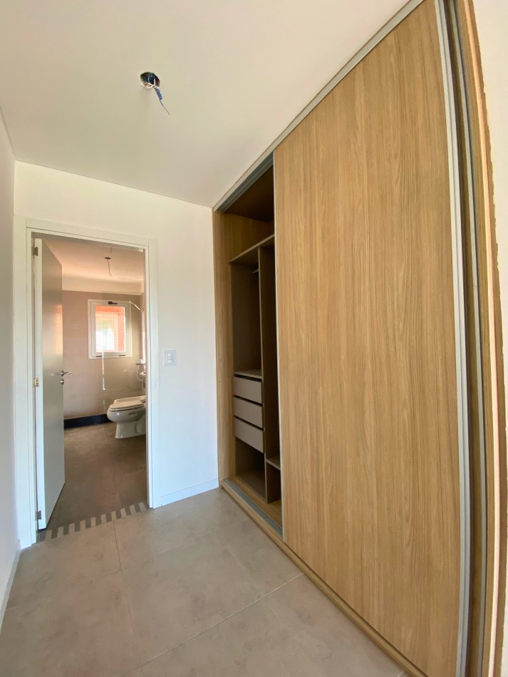 Venta | Semipiso 2 Dormitorios con Terraza y Parrillero | Ov Lagos 1261