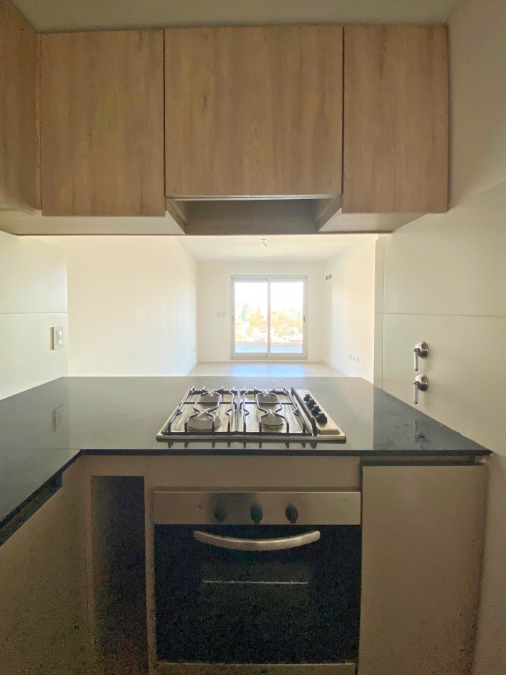 Venta | Semipiso 2 Dormitorios con Terraza y Parrillero | Ov Lagos 1261