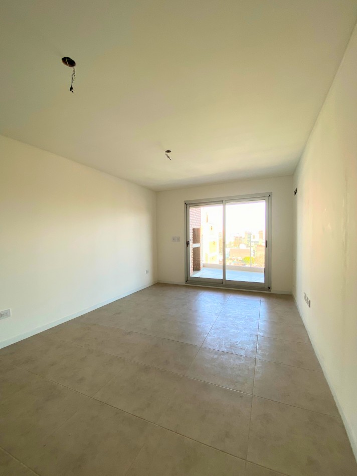 Venta | Semipiso 2 Dormitorios con Terraza y Parrillero | Ov Lagos 1261