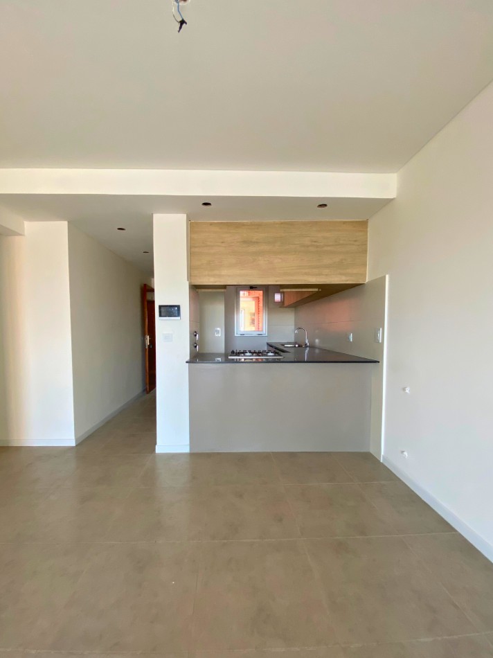 Venta | Semipiso 2 Dormitorios con Terraza y Parrillero | Ov Lagos 1261