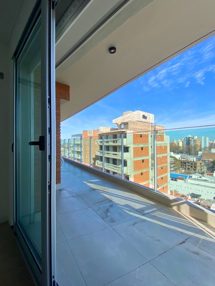 Venta | Semipiso 2 Dormitorios con Terraza y Parrillero | Ov Lagos 1261