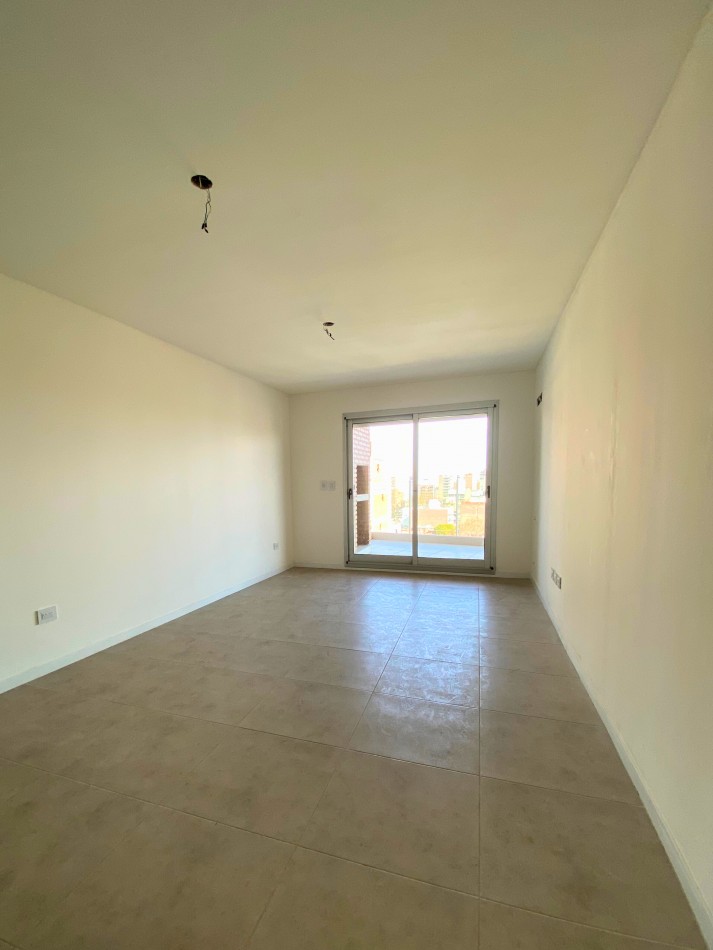 Venta | Semipiso 2 Dormitorios con Terraza y Parrillero | Ov Lagos 1261