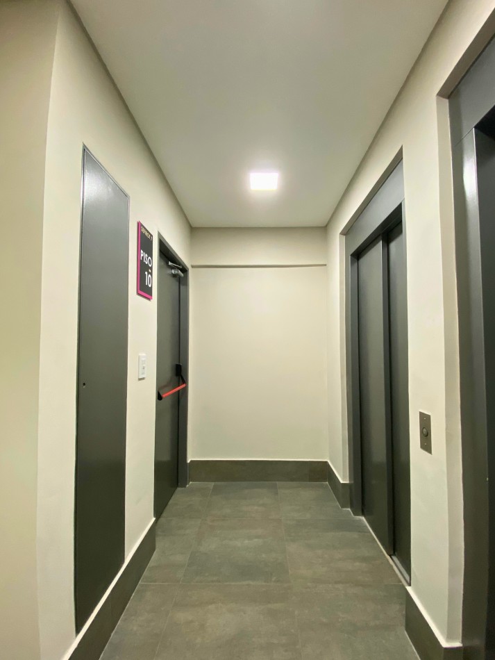 Venta | Semipiso 2 Dormitorios con Terraza y Parrillero | Ov Lagos 1261