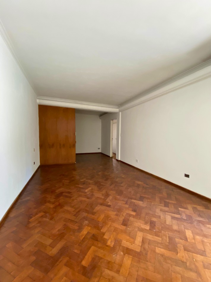 Venta | 3 HABITACIONES Y COCHERA | Pje Cajaraville 165