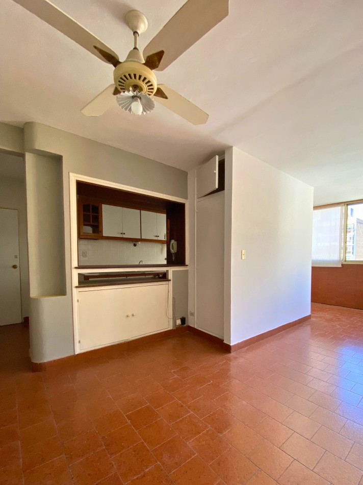 Venta | 3 HABITACIONES Y COCHERA | Pje Cajaraville 165