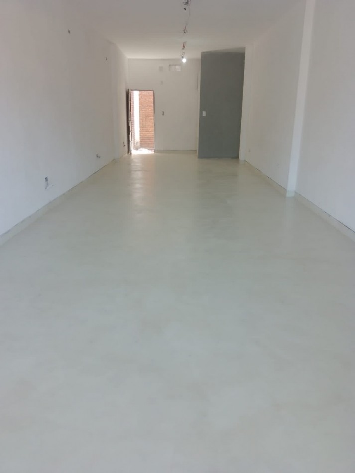 ALQUILER | LOCAL COMERCIAL | PPROVINCIAS UNIDAS 112