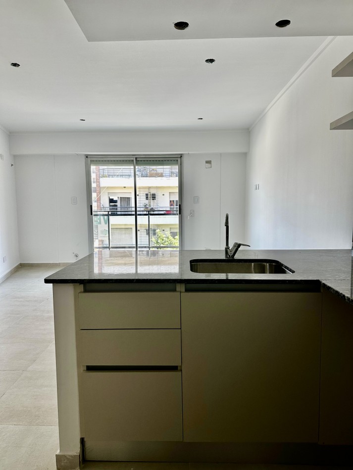 VENTA | 1 HABITACION | SUIPACHA 819