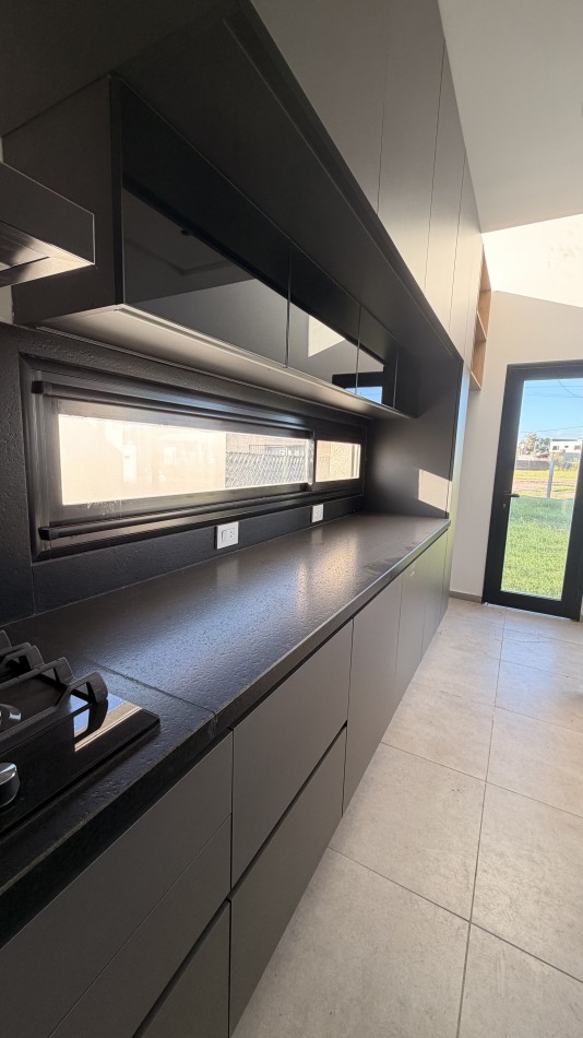 VENTA | VIVIENDA CON JARDIN | PUEBLO ESTHER