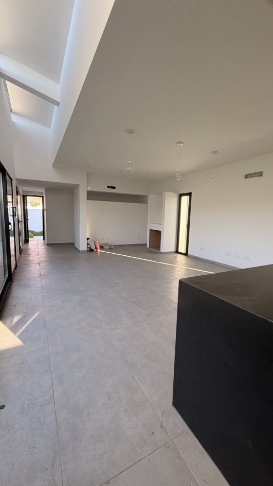 VENTA | VIVIENDA CON JARDIN | PUEBLO ESTHER