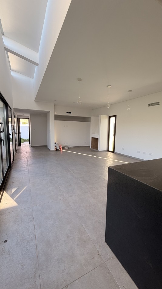 VENTA | VIVIENDA CON JARDIN | PUEBLO ESTHER