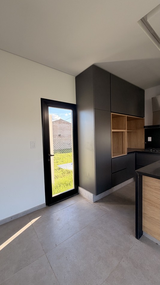 VENTA | VIVIENDA CON JARDIN | PUEBLO ESTHER