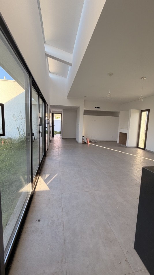 VENTA | VIVIENDA CON JARDIN | PUEBLO ESTHER