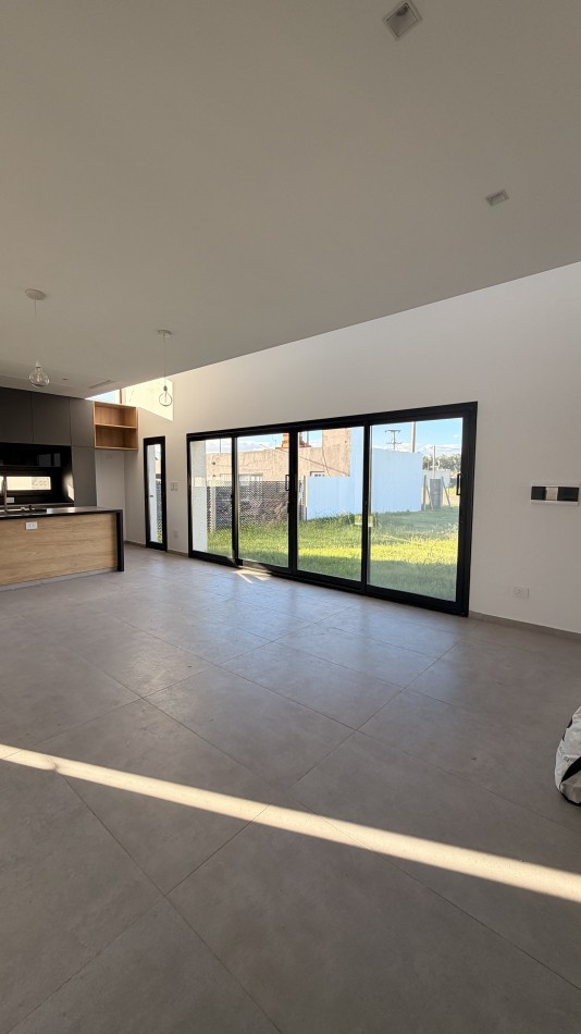 VENTA | VIVIENDA CON JARDIN | PUEBLO ESTHER