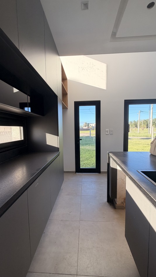 VENTA | VIVIENDA CON JARDIN | PUEBLO ESTHER