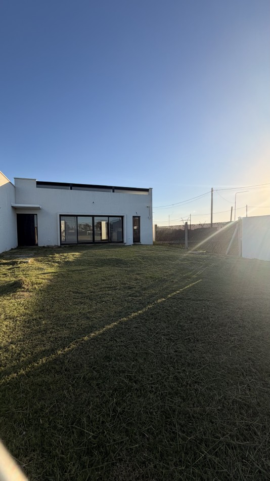 VENTA | VIVIENDA CON JARDIN | PUEBLO ESTHER