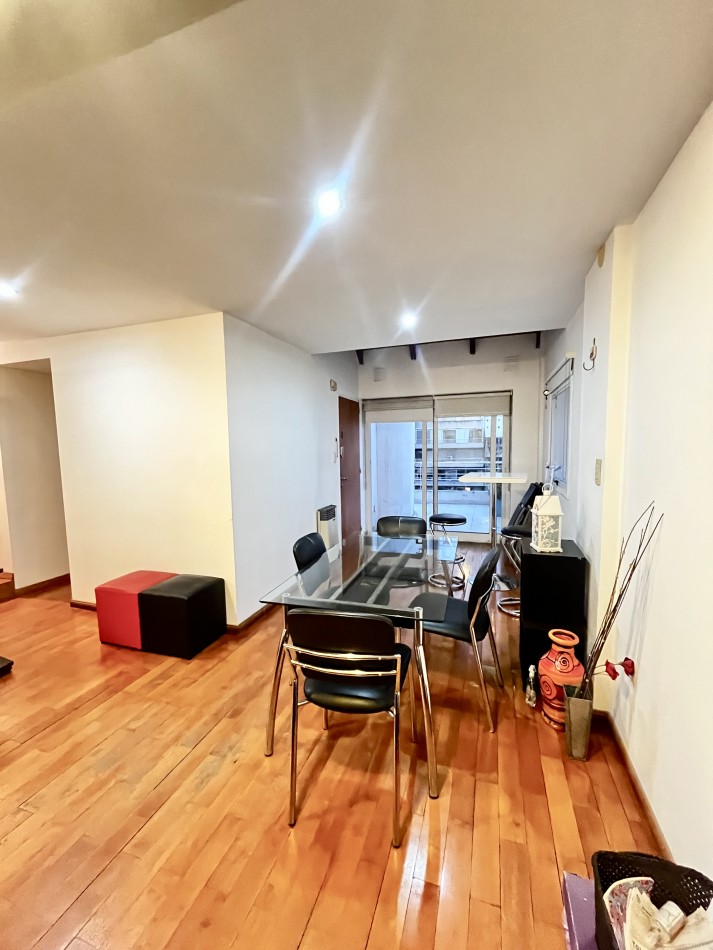 VENTA | 2 HABITACIONES + COMODIN | 3 DE FEBRERO 66