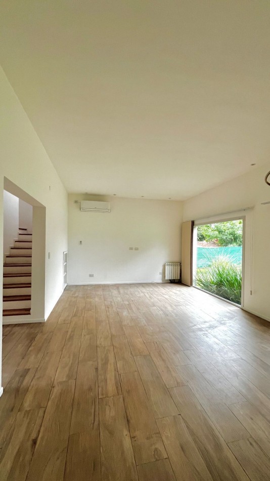 ALQUILER | CASA 3 HABITACIONES | SANTA COLOMA 9094