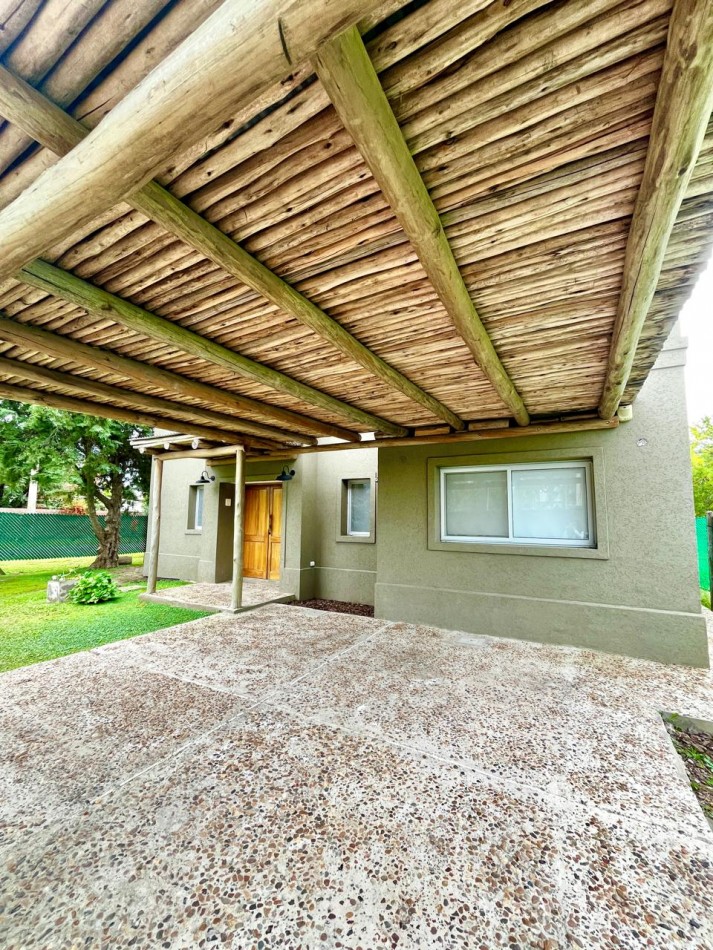 ALQUILER | CASA 3 HABITACIONES | SANTA COLOMA 9094