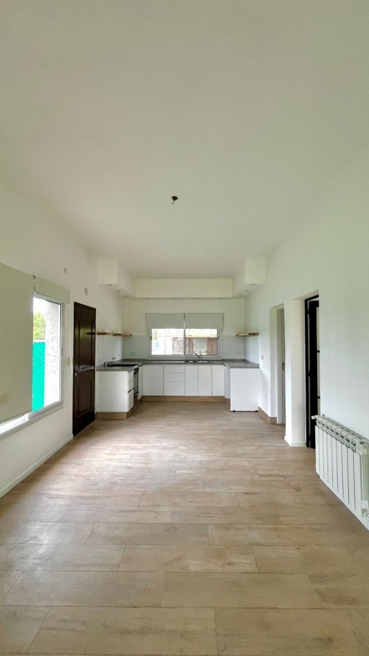 ALQUILER | CASA 3 HABITACIONES | SANTA COLOMA 9094